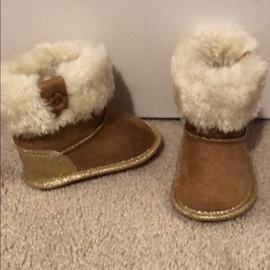 Crib boots